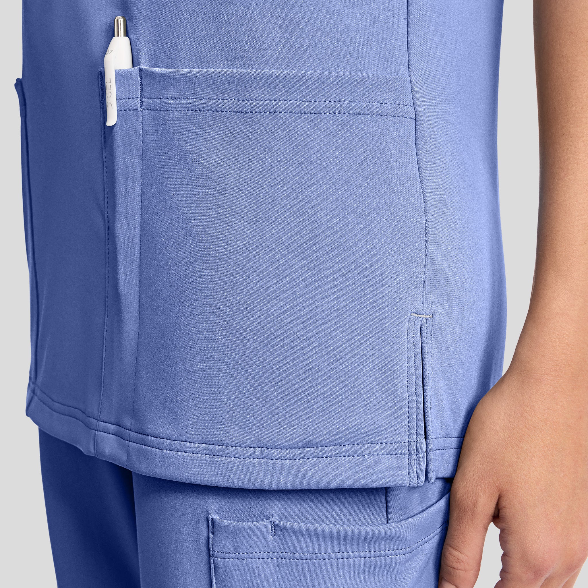 Achieve 2-Pocket Scrub Top | Ciel